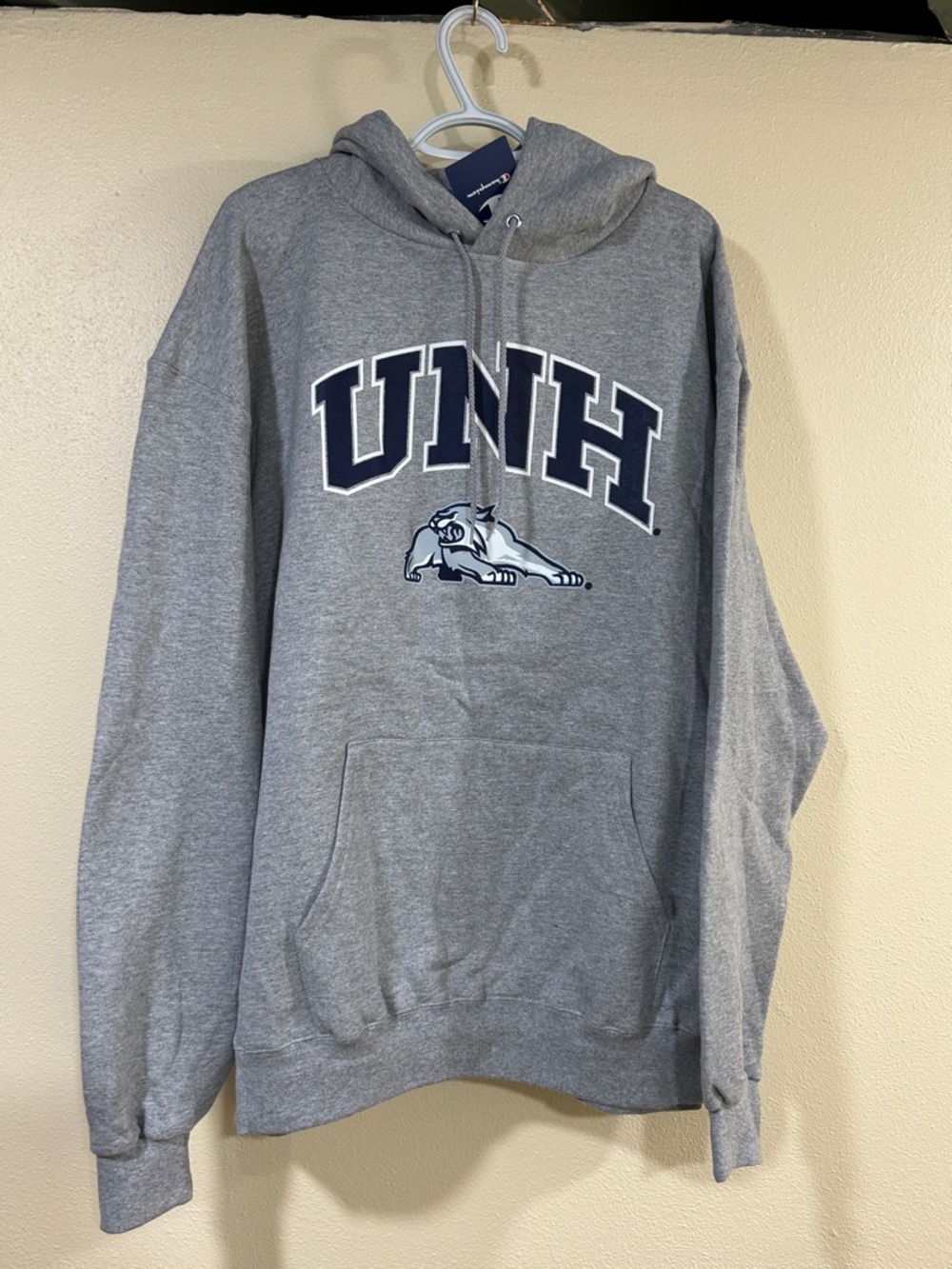 Good Looking UNH Wildcats, Men’s 2XL, NWT Retail $49